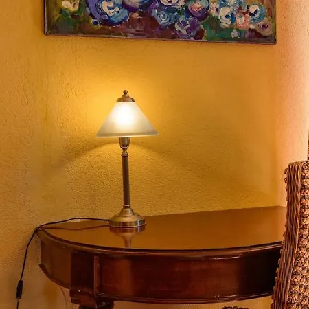 N A P L House Keramiaí