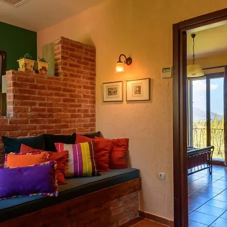 بيت للعطل N A P L House Keramiaí