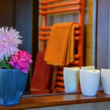 N A P L House بيت للعطل *