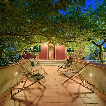 بيت للعطل N A P L House *